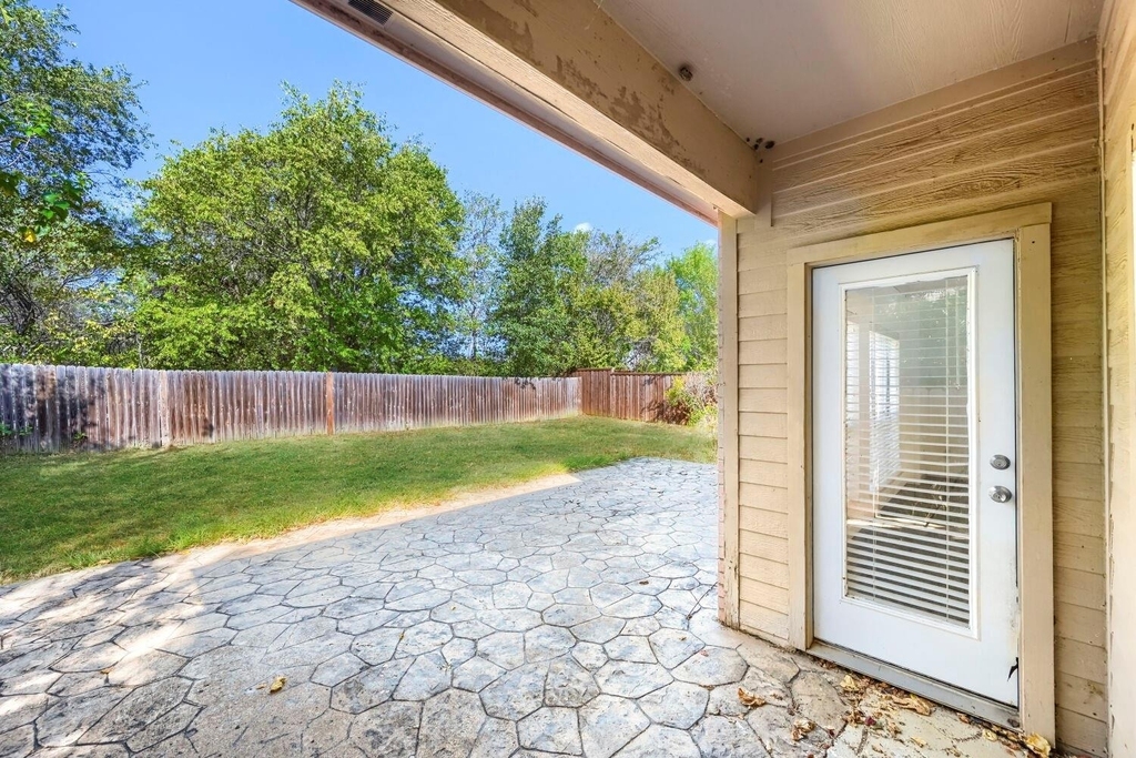 7018 Echo Lake Court - Photo 20