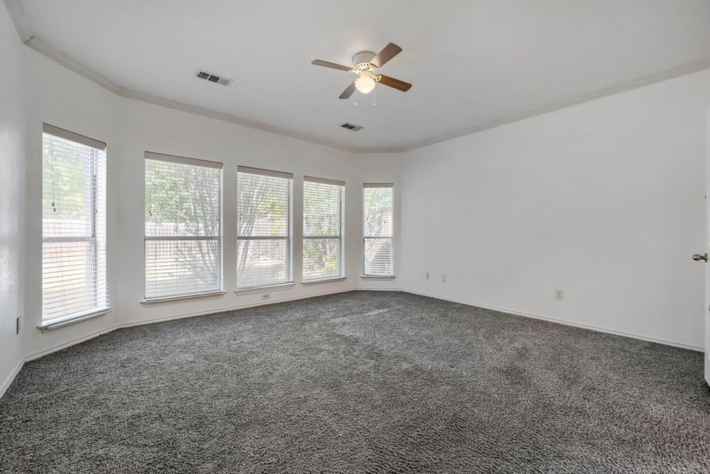 7018 Echo Lake Court - Photo 11