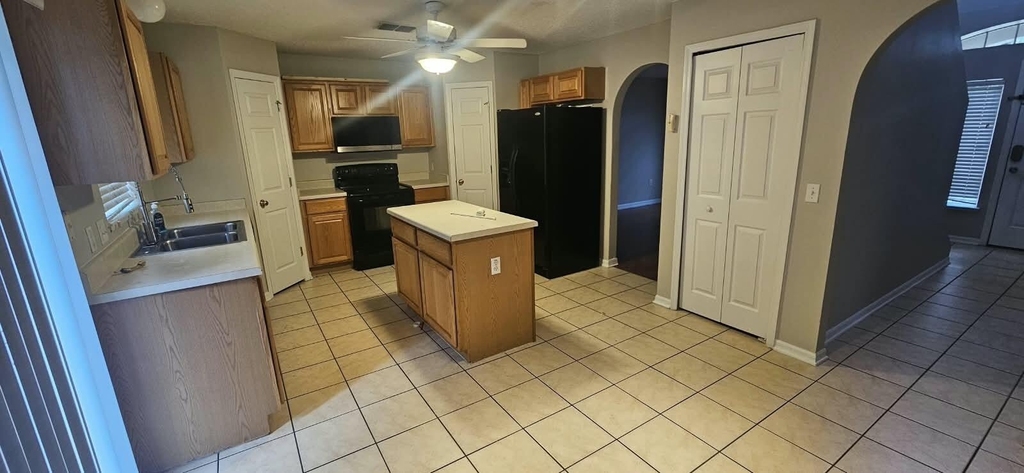 523 Stonewall Avenue - Photo 13