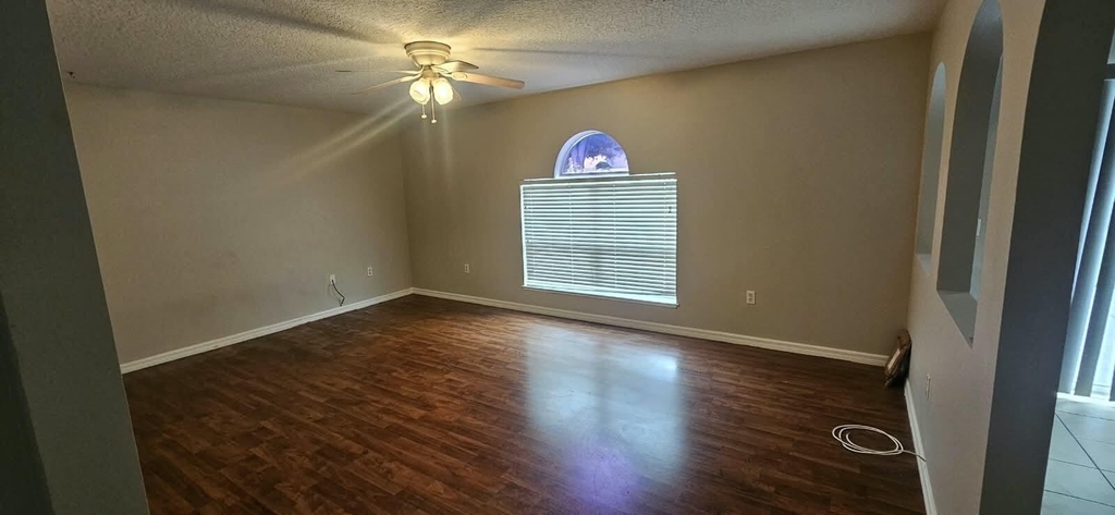 523 Stonewall Avenue - Photo 11
