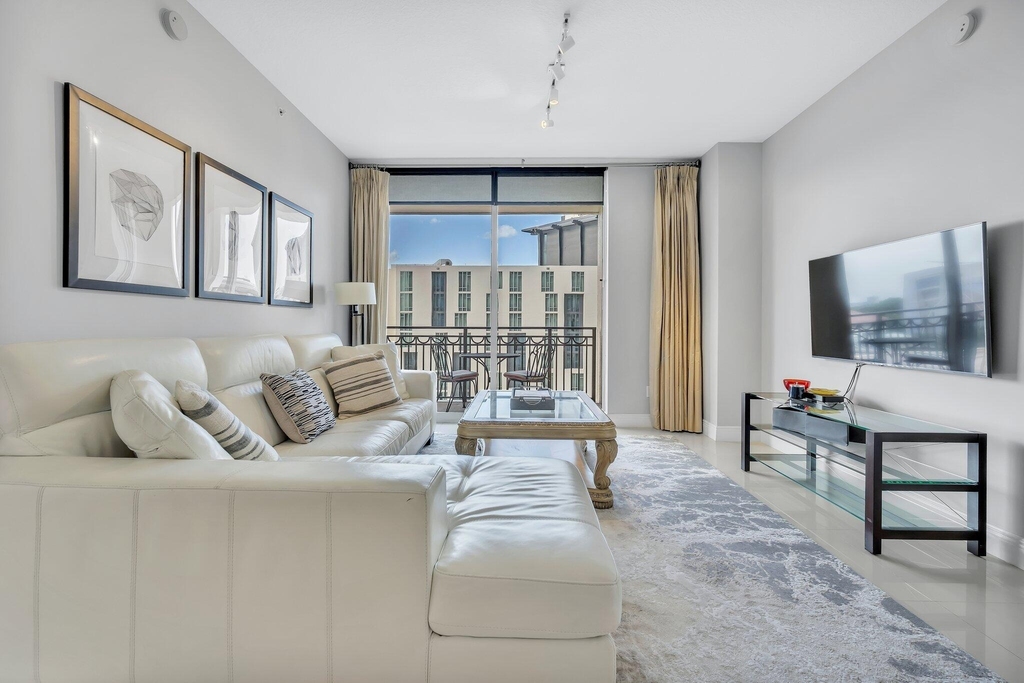 550 Okeechobee Boulevard - Photo 11