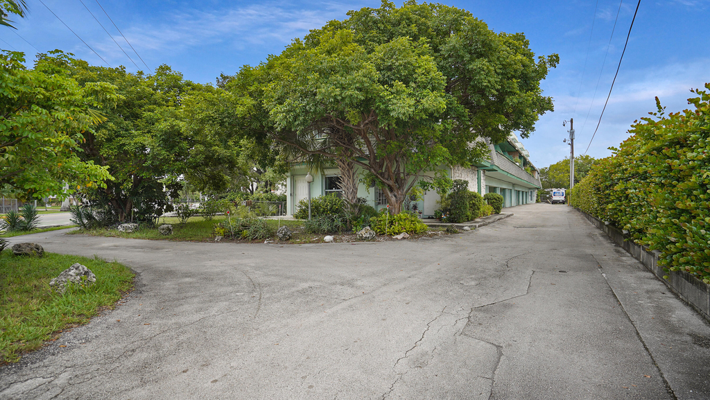 701 S Royal Poinciana Boulevard - Photo 54