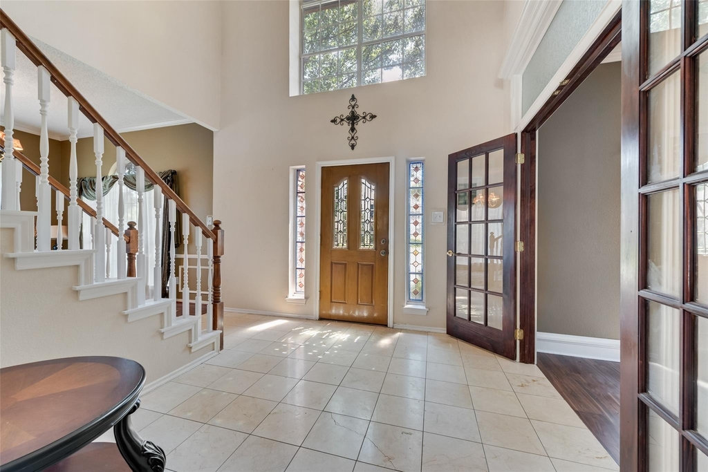 1909 Smith Drive - Photo 2