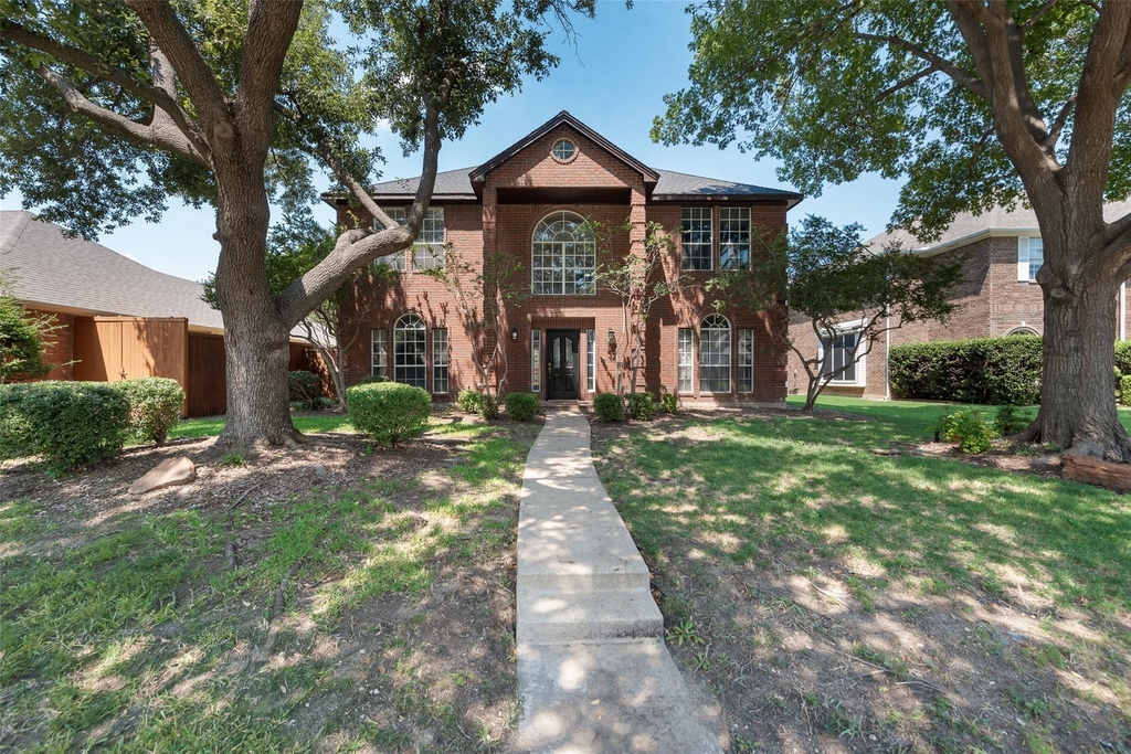 1909 Smith Drive - Photo 0