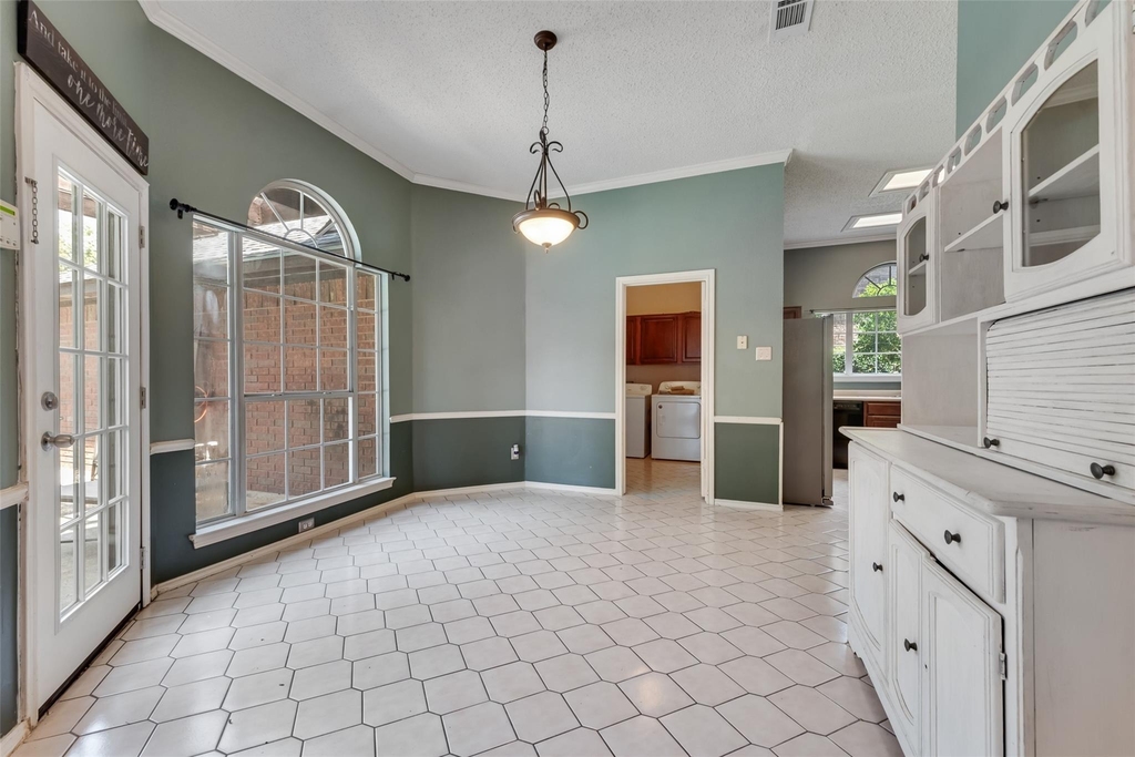 1909 Smith Drive - Photo 6