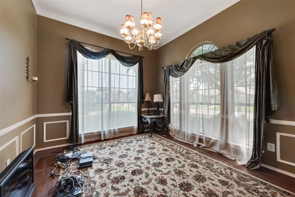1909 Smith Drive - Photo 10