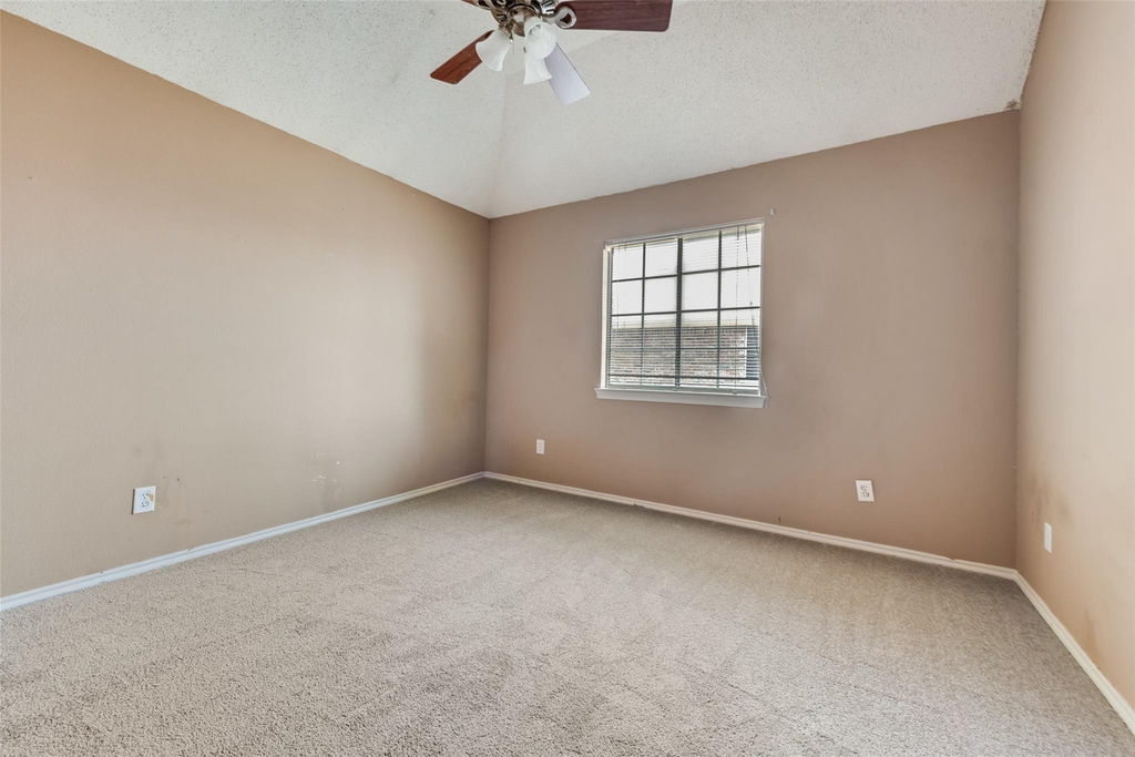 1909 Smith Drive - Photo 17