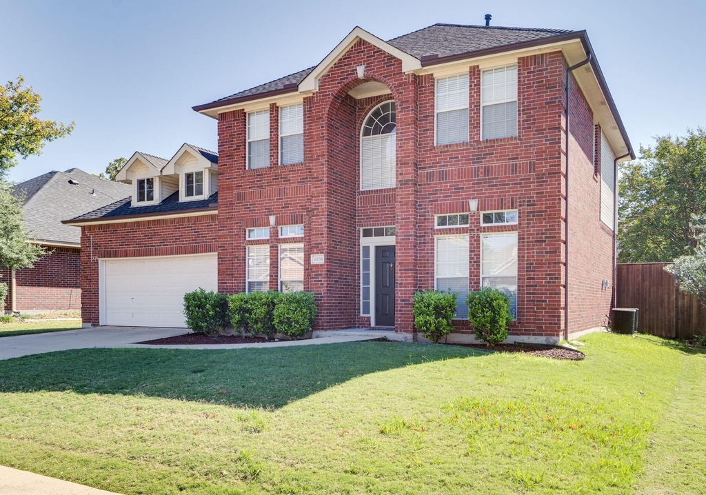 4036 Christopher Way - Photo 2