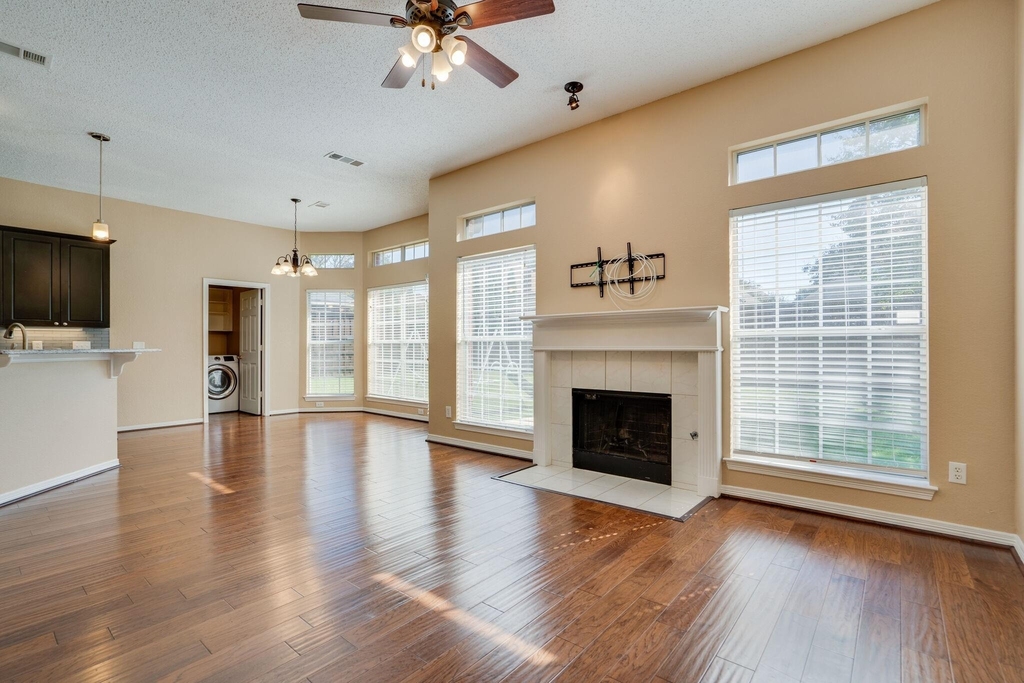 4036 Christopher Way - Photo 13