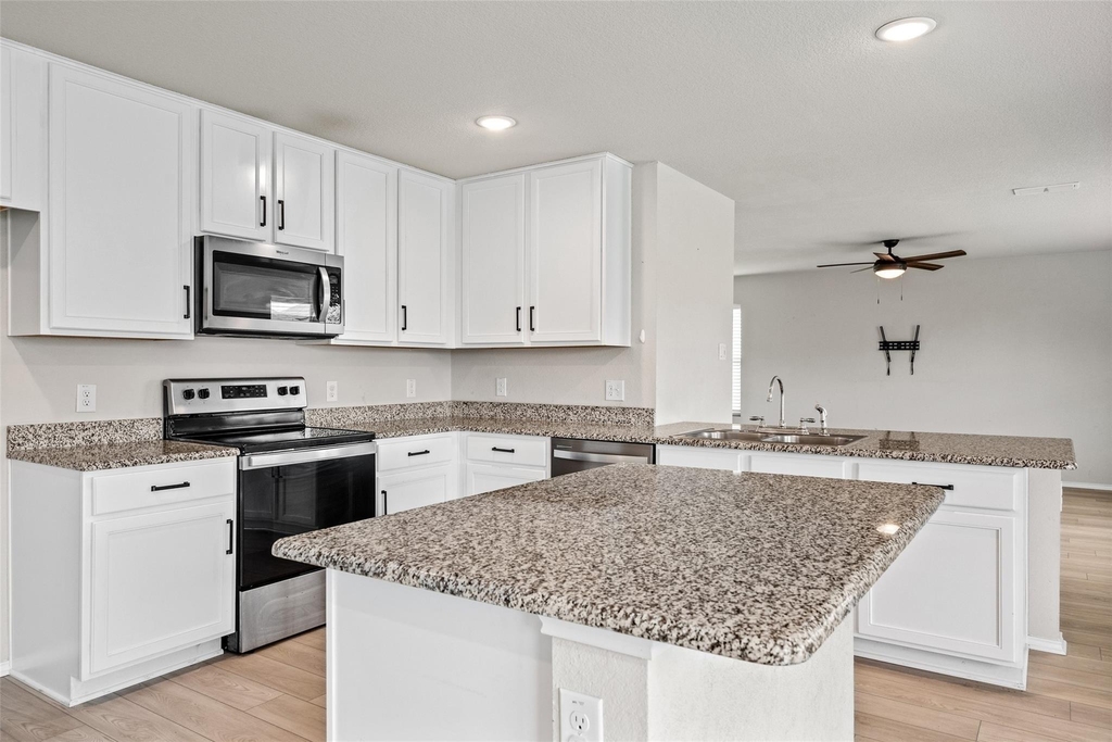 7904 Schooner Drive - Photo 13