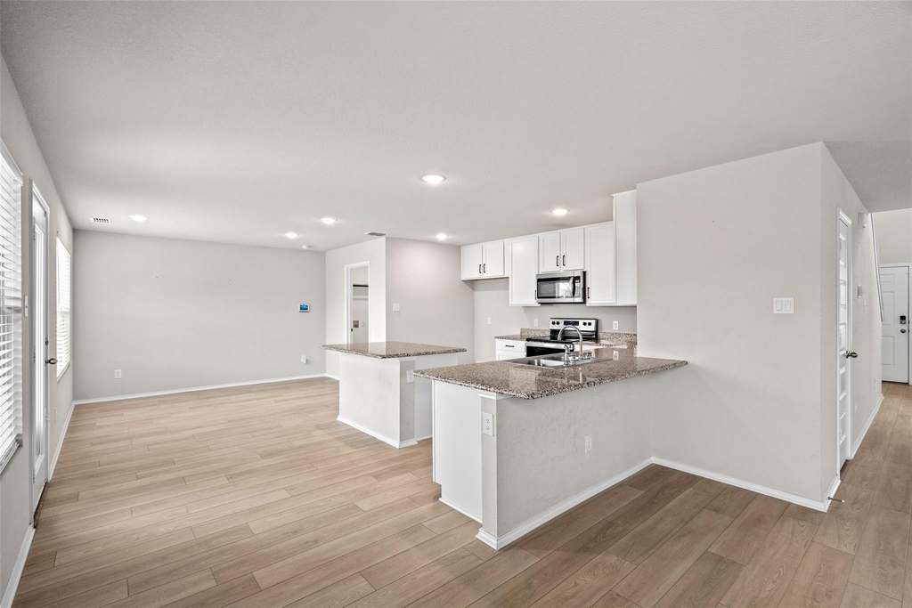 7904 Schooner Drive - Photo 7