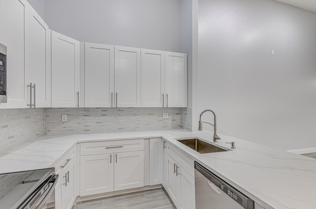 1240 Summit Place Circle - Photo 4