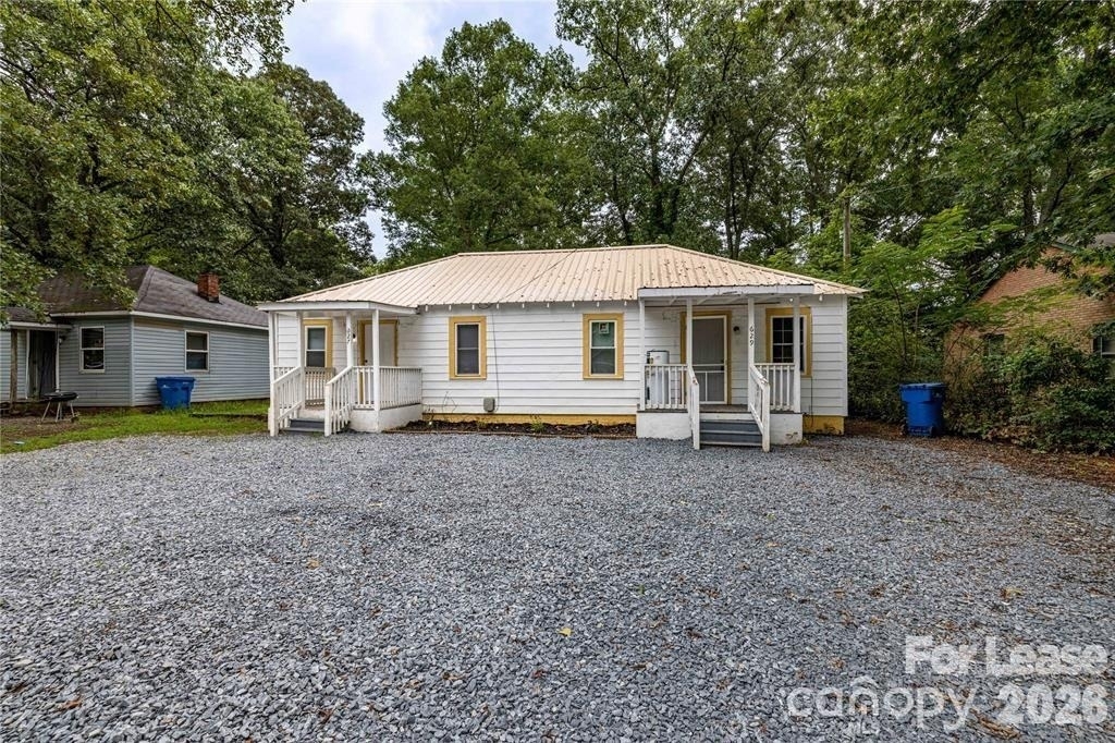629 Colston Street - Photo 0