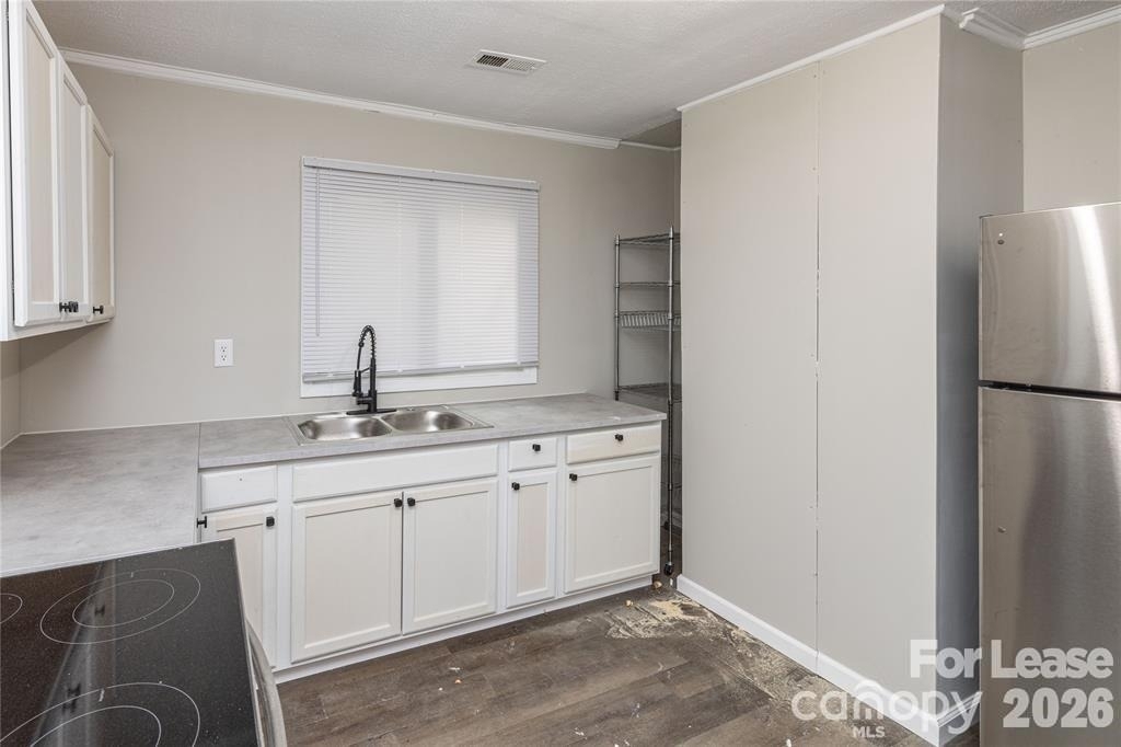 629 Colston Street - Photo 13