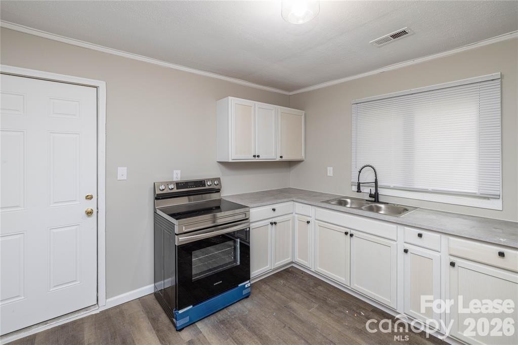 629 Colston Street - Photo 12