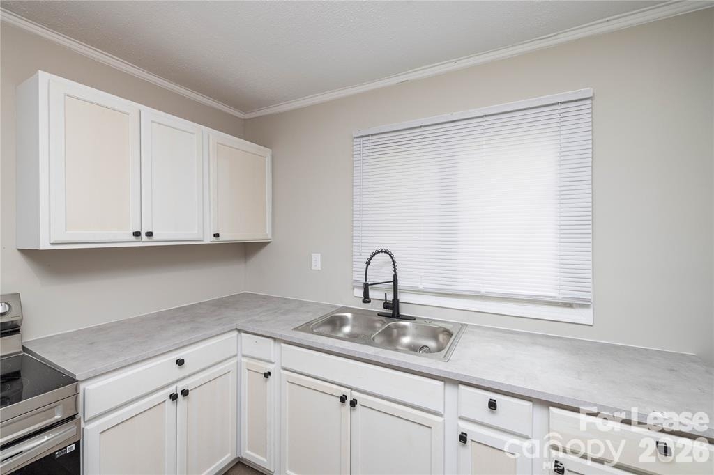 629 Colston Street - Photo 14