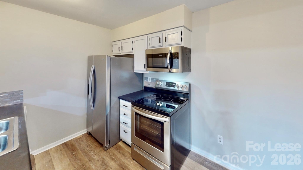 9617 Vinca Circle - Photo 4