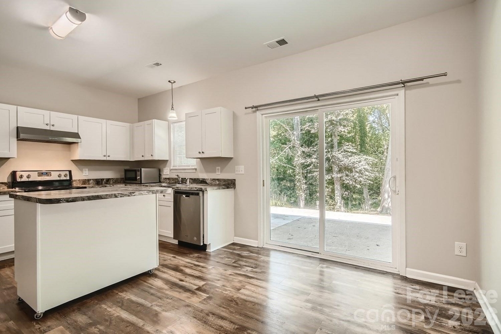 11342 Astoria Drive - Photo 11