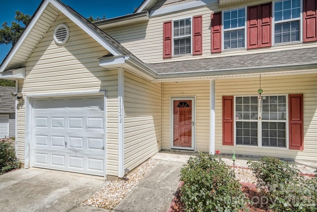 11342 Astoria Drive - Photo 2
