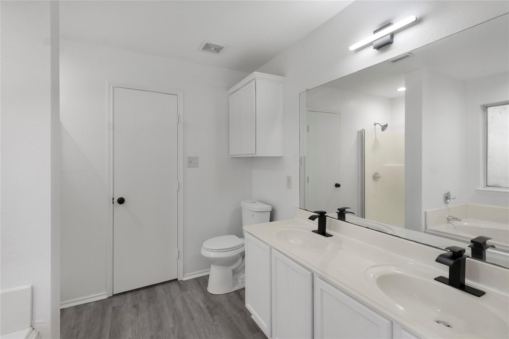 408 Centennial Place - Photo 13