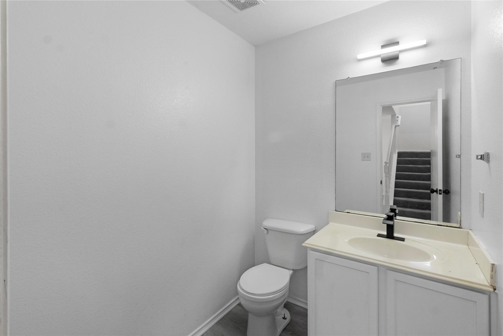 408 Centennial Place - Photo 9