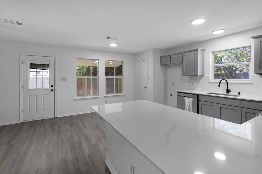 408 Centennial Place - Photo 27