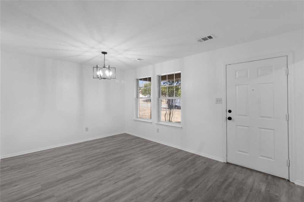 408 Centennial Place - Photo 7