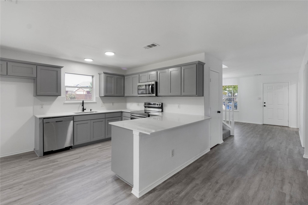 408 Centennial Place - Photo 20