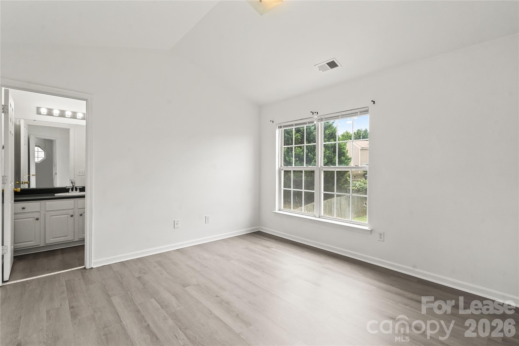 2724 Mulberry Pond Drive - Photo 18