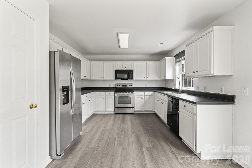 2724 Mulberry Pond Drive - Photo 6