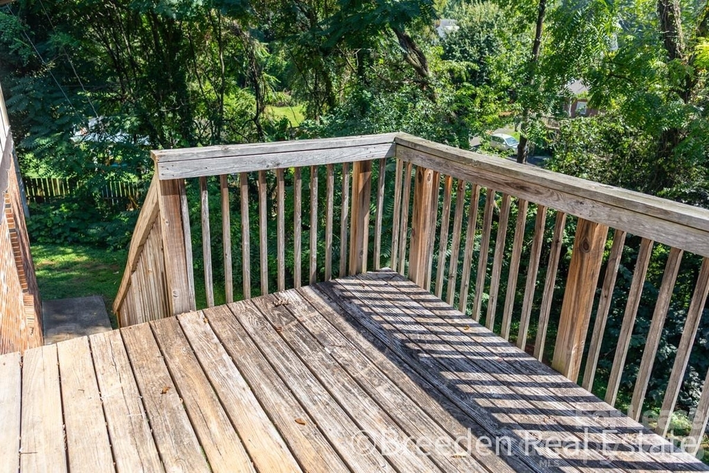 215 N Anderson Street - Photo 9