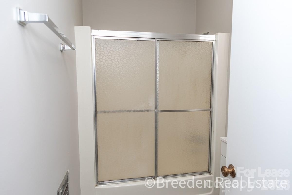 215 N Anderson Street - Photo 7