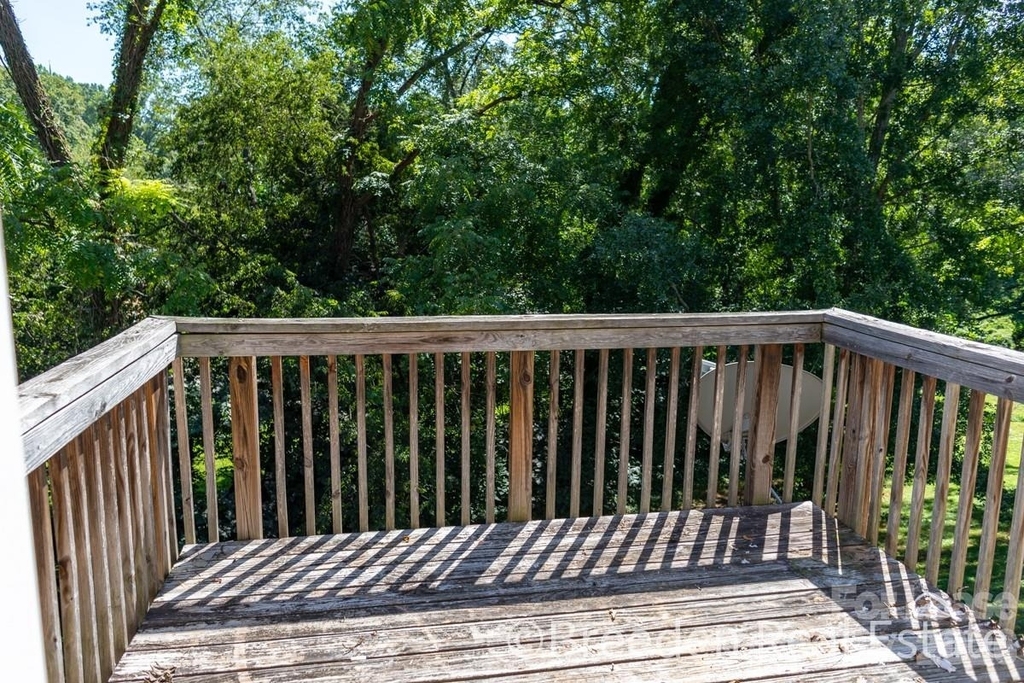 215 N Anderson Street - Photo 10