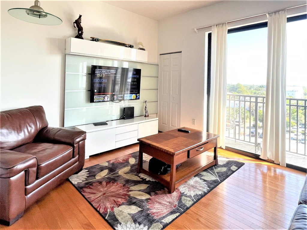 511 Lucerne Avenue - Photo 3