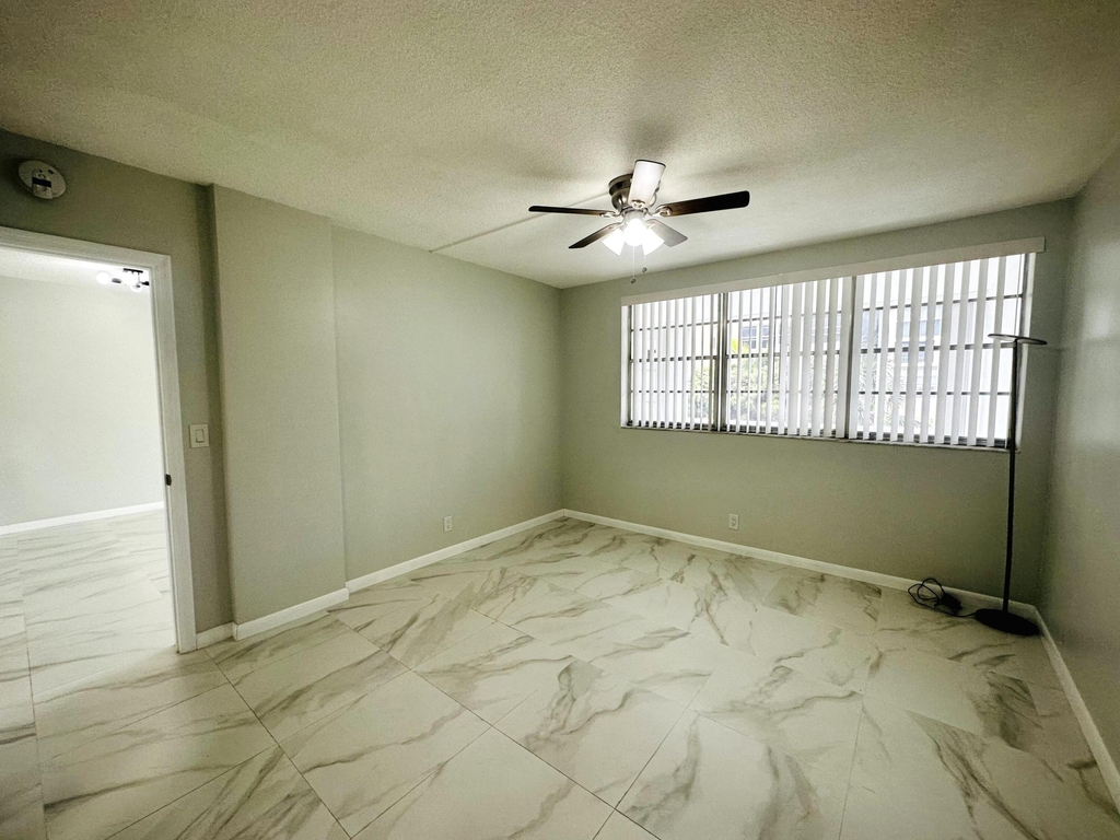 1333 E Hallandale Beach Boulevard - Photo 14