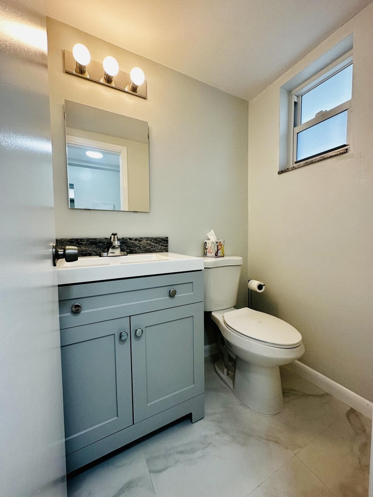 1333 E Hallandale Beach Boulevard - Photo 5