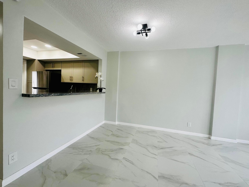 1333 E Hallandale Beach Boulevard - Photo 28