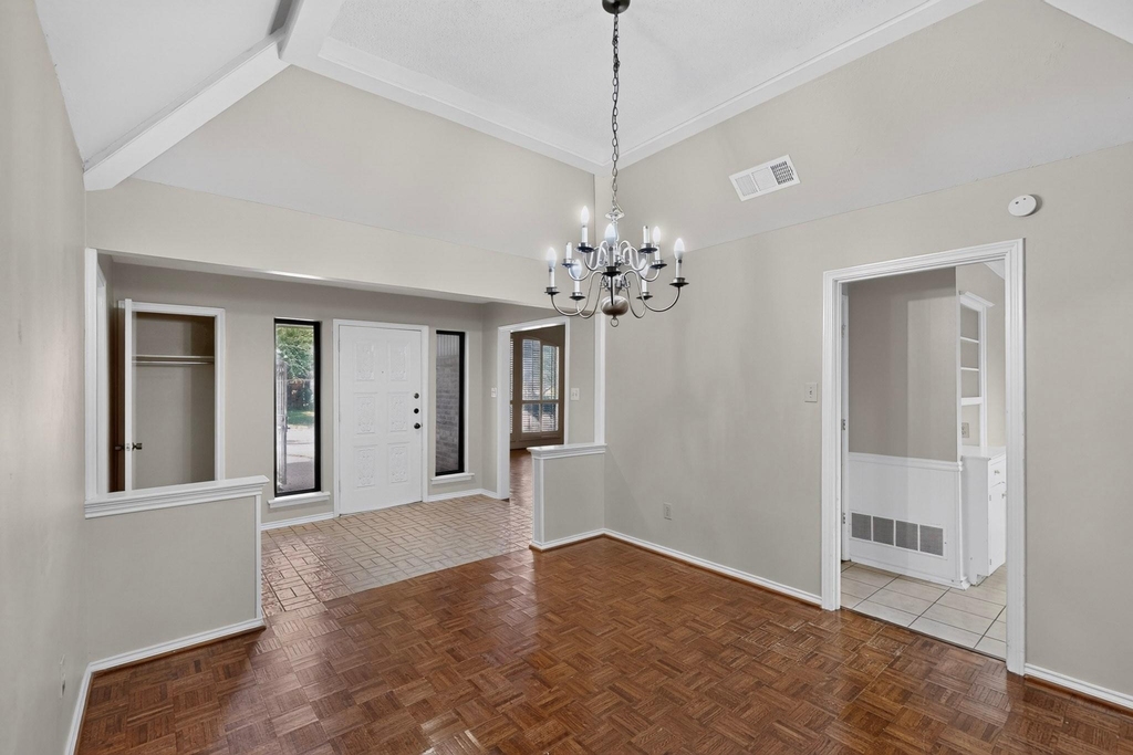 1606 Treehouse Lane - Photo 4