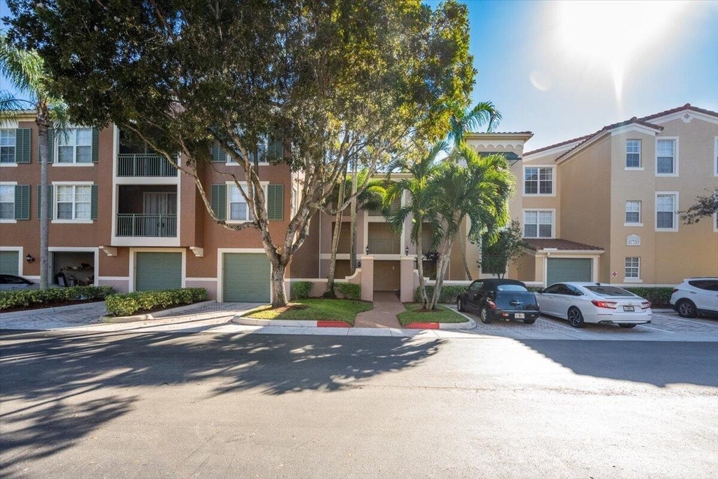 11720 Saint Andrews Place - Photo 0