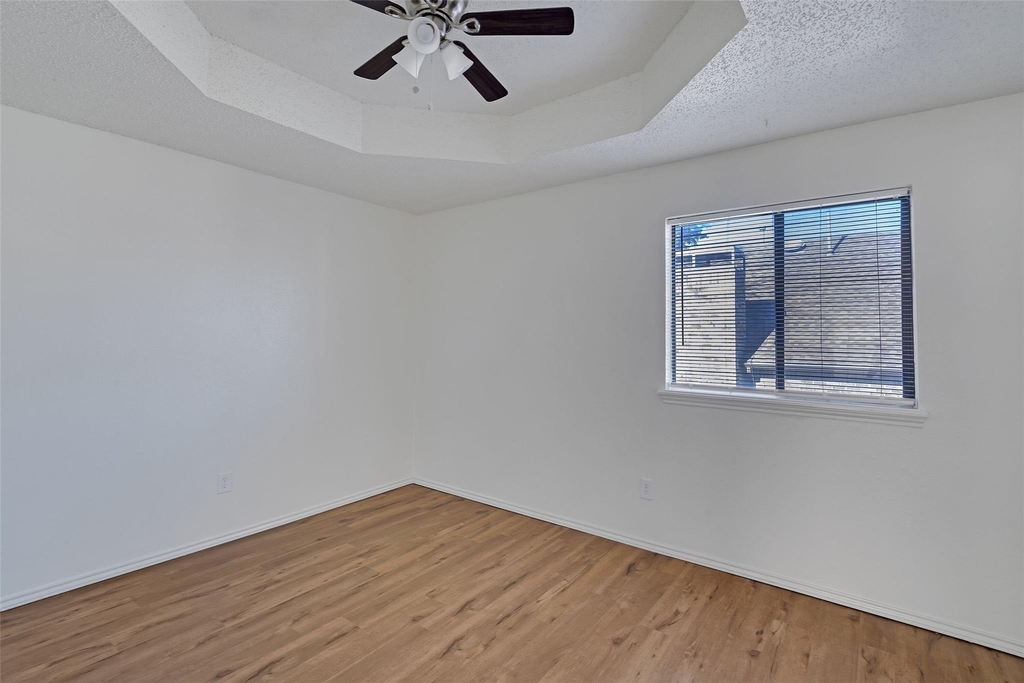 210 Rolston Road - Photo 8
