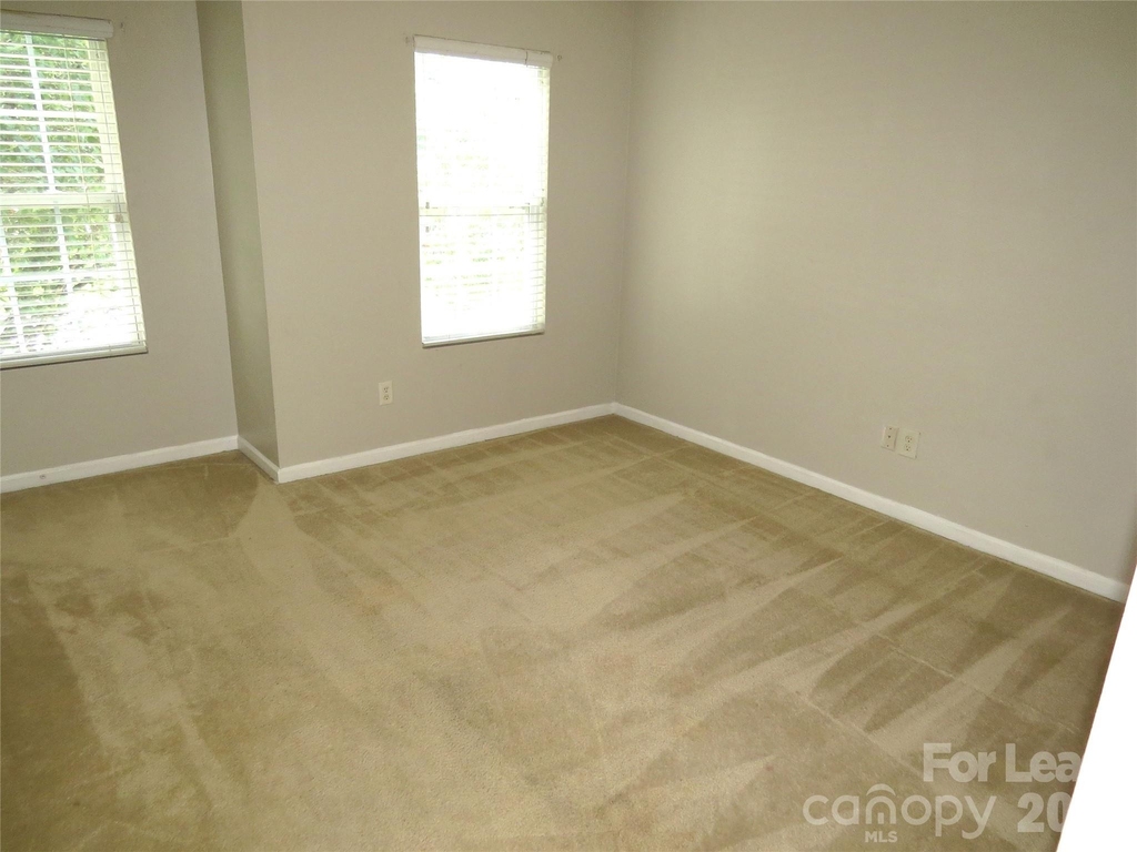 2738 Highland Park Drive - Photo 20