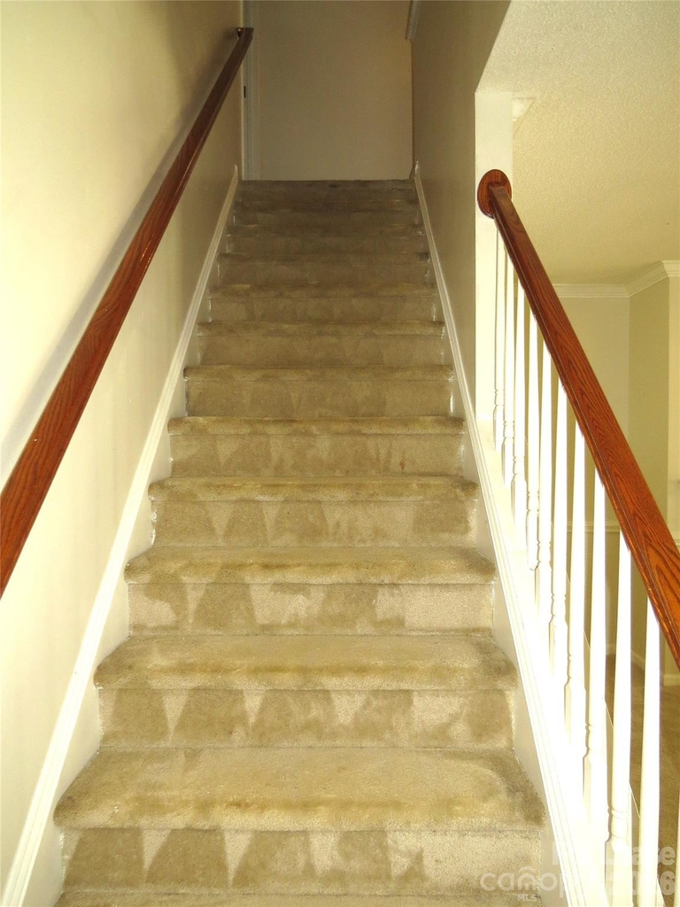 2738 Highland Park Drive - Photo 13