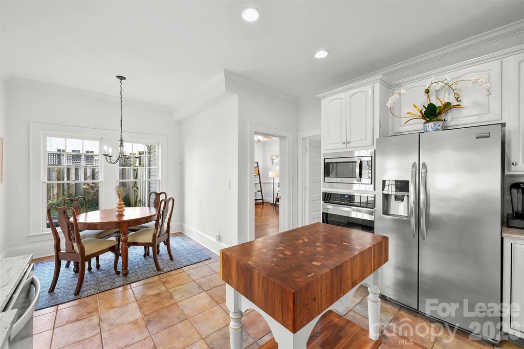 2023 Greenway Avenue - Photo 9