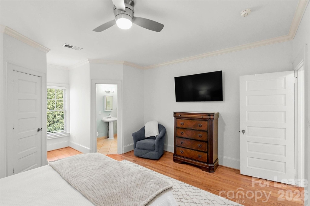 2023 Greenway Avenue - Photo 12
