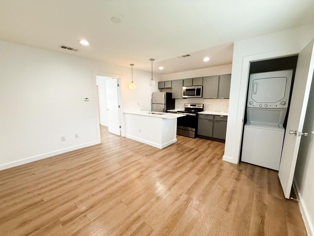 4526 Munger Avenue - Photo 4