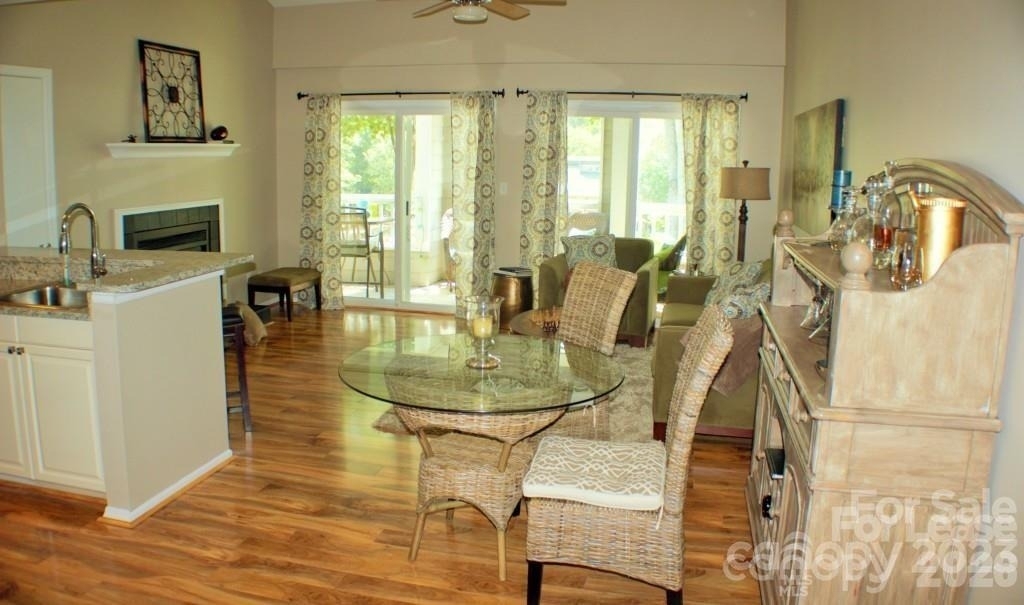 218 Northwest Drive - Photo 2