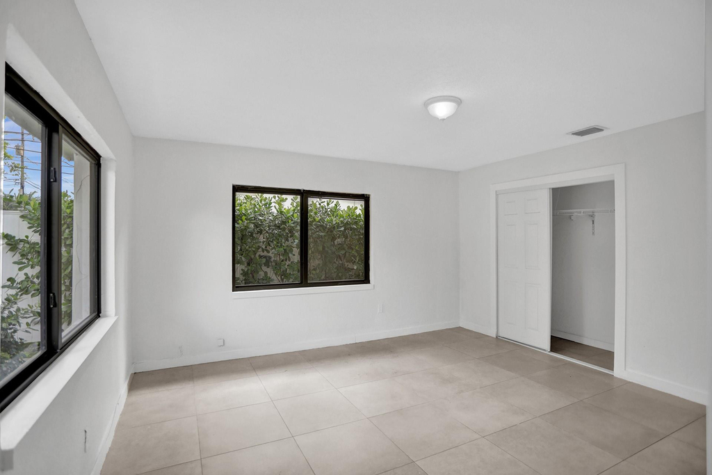 8240 Nw 1st Place - Photo 17