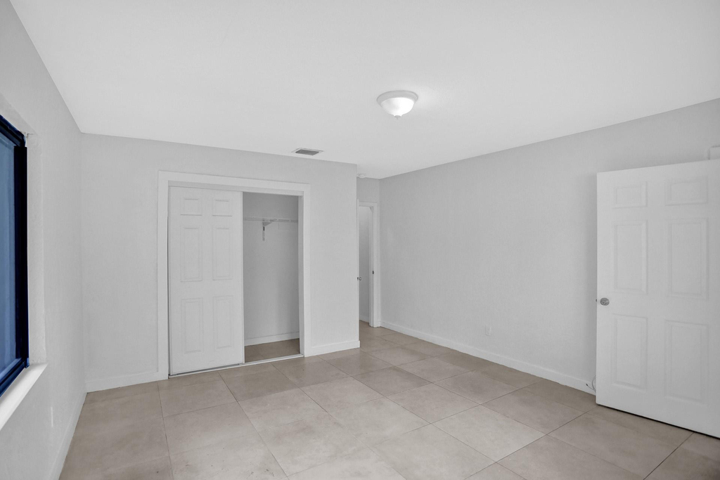 8240 Nw 1st Place - Photo 18