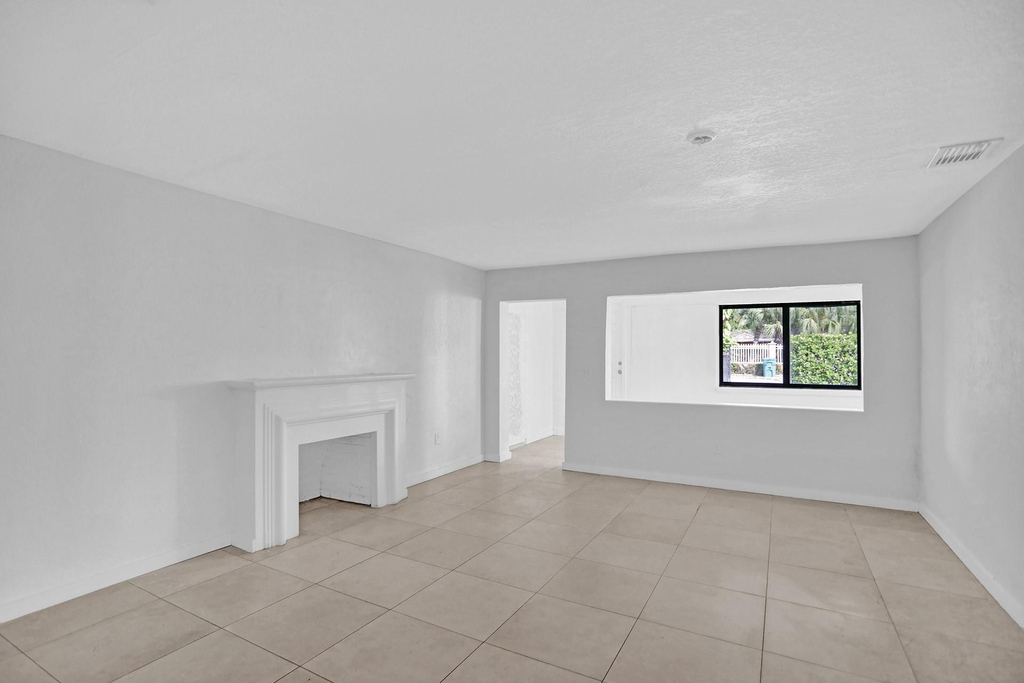 8240 Nw 1st Place - Photo 10