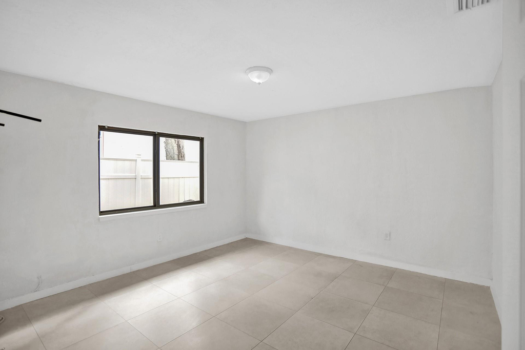 8240 Nw 1st Place - Photo 22